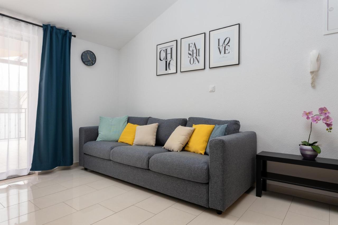 Apartments Iris มารีนา ภายนอก รูปภาพ